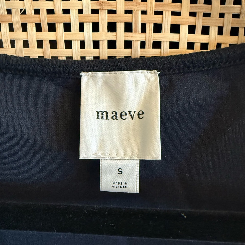 NWOT. Maeve Balloon Sleeve Top. Size small. - Picture 2 of 8